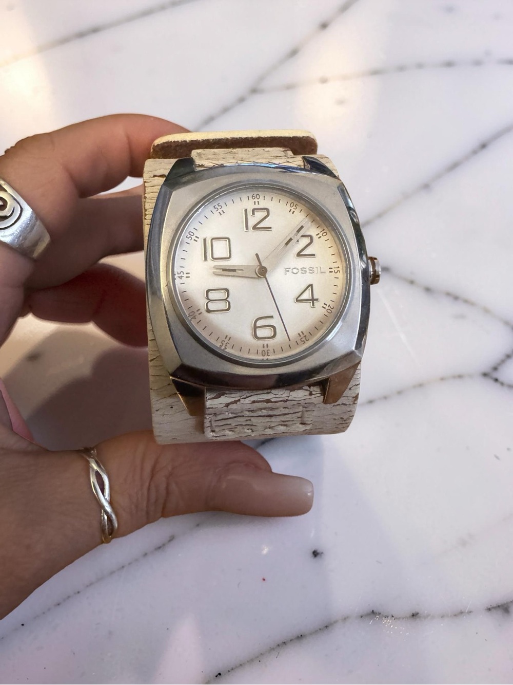 Fossil Distressed Leather Strap Watch - Picture 1 of 4